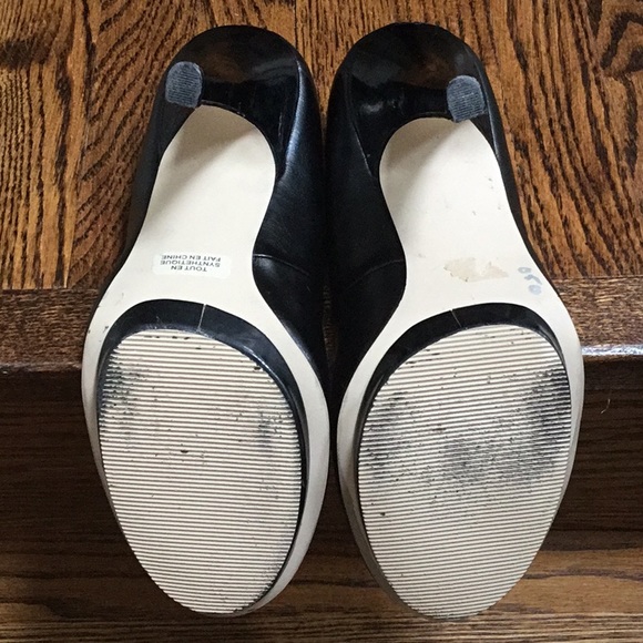 Madden Girl Black Round Toe Pin Up Style Pumps - Picture 5 of 10